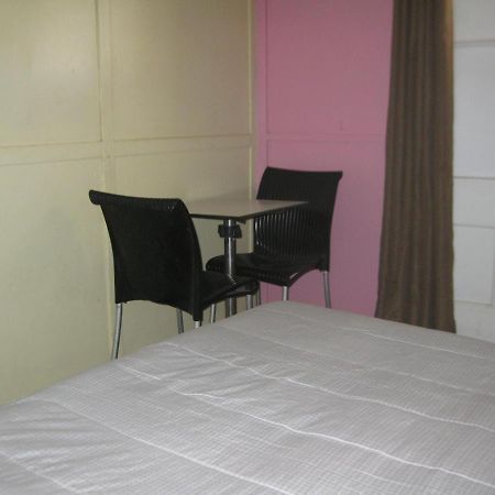 Australian Hotel Winton Budget Hotel Accommodation エクステリア 写真