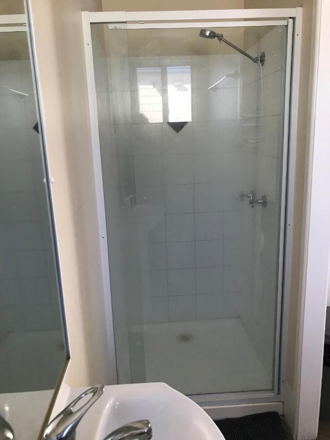 Australian Hotel Winton Budget Hotel Accommodation エクステリア 写真